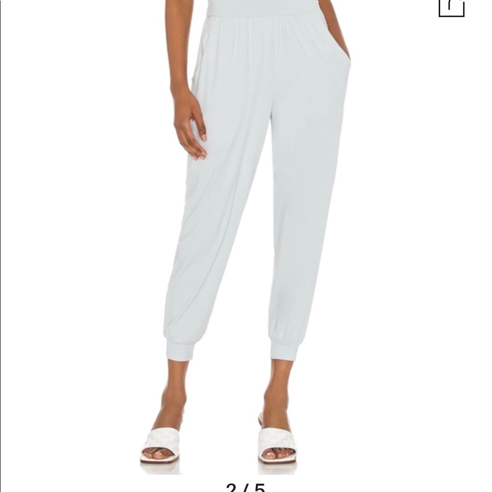 Susan Monaco pocket pant in ice